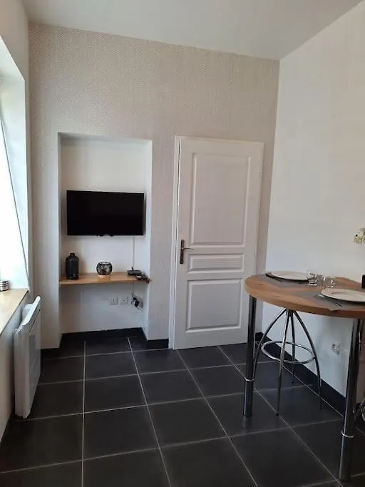 Apartmán Bj Appartement Proche De La Gare Bourgoin-Jallieu