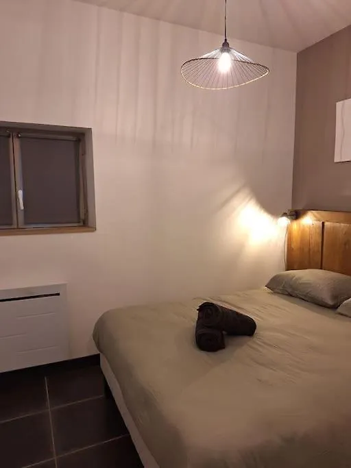 Apartmán Bj Appartement Proche De La Gare Bourgoin-Jallieu